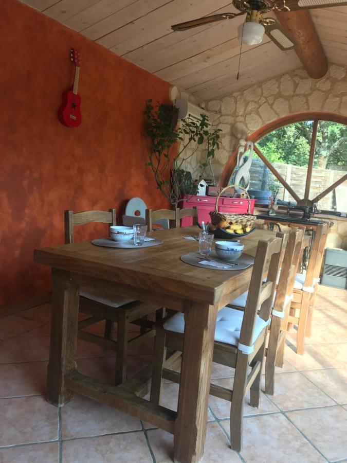 Hotel chambre d’hôtes des oliviers à La Roque-sur-Cèze Extérieur photo